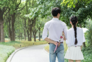 劈腿的男人回头的原因