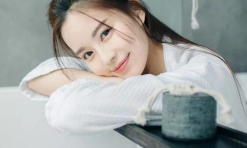 作为一名受法律保护的妻子，你应该怎么看待小三？